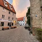 Am Roten Tor Apartment *