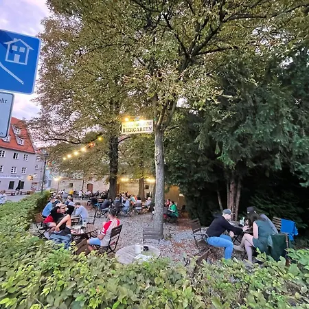 Apartment Am Roten Tor *