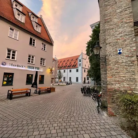 Am Roten Tor Apartment *
